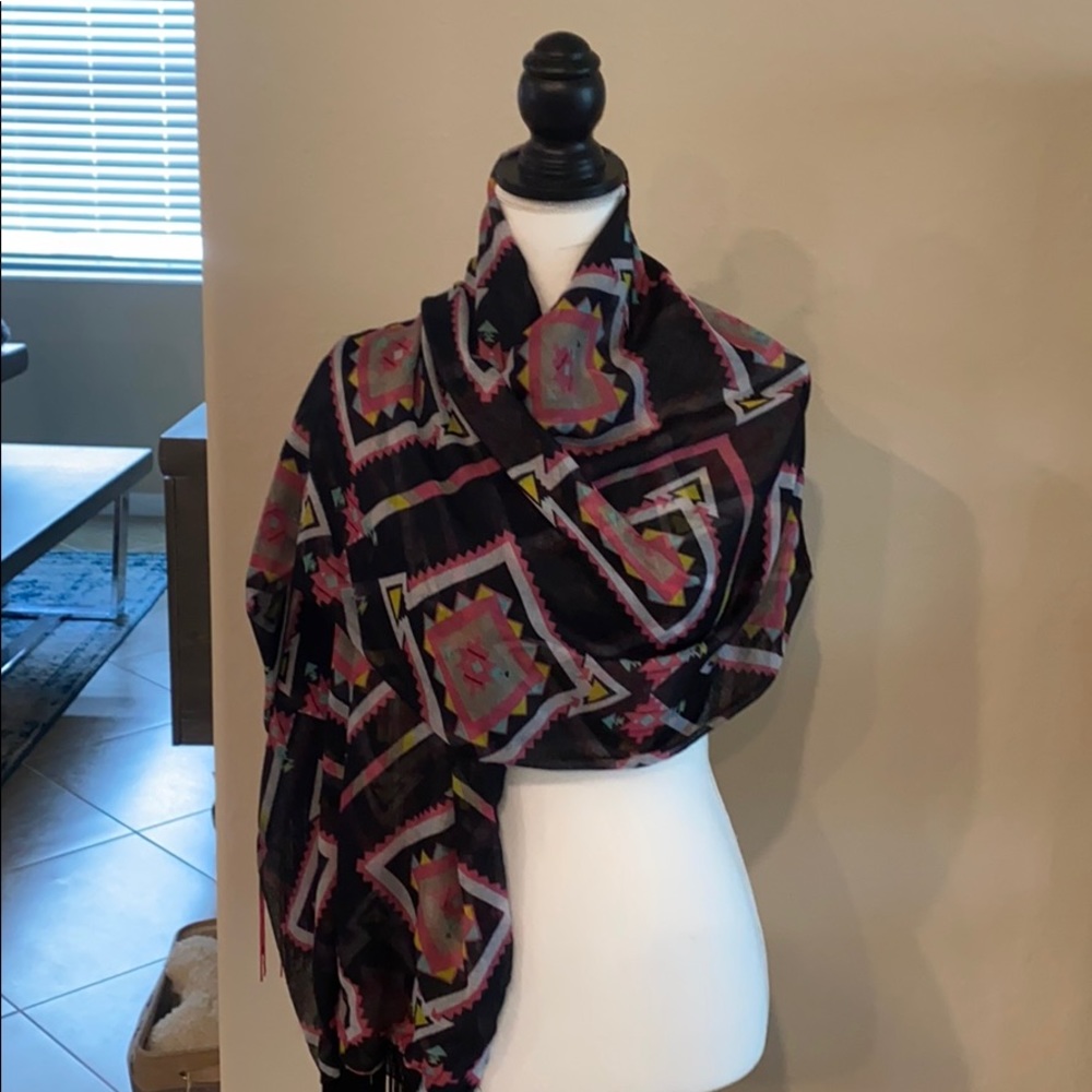 Fashion tribal print scarf